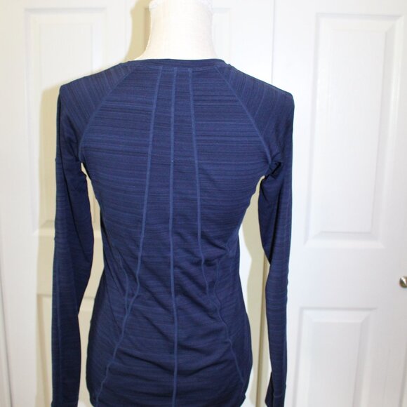 Athleta Pacifica Rashguard Sun Shirt - Picture 7 of 8